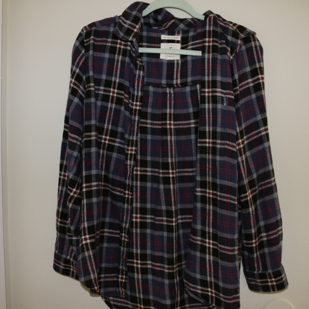 AMERICAN EAGLE Purple plaid flannel